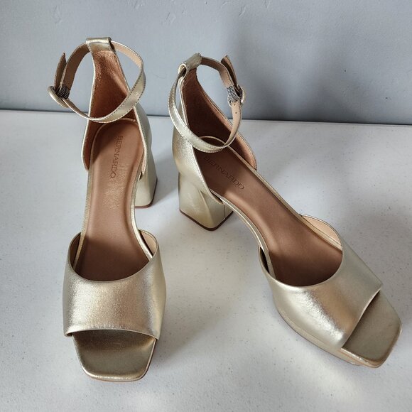 Bernardo Platform Sandals "LIKE NEW" - Picture 8 of 16